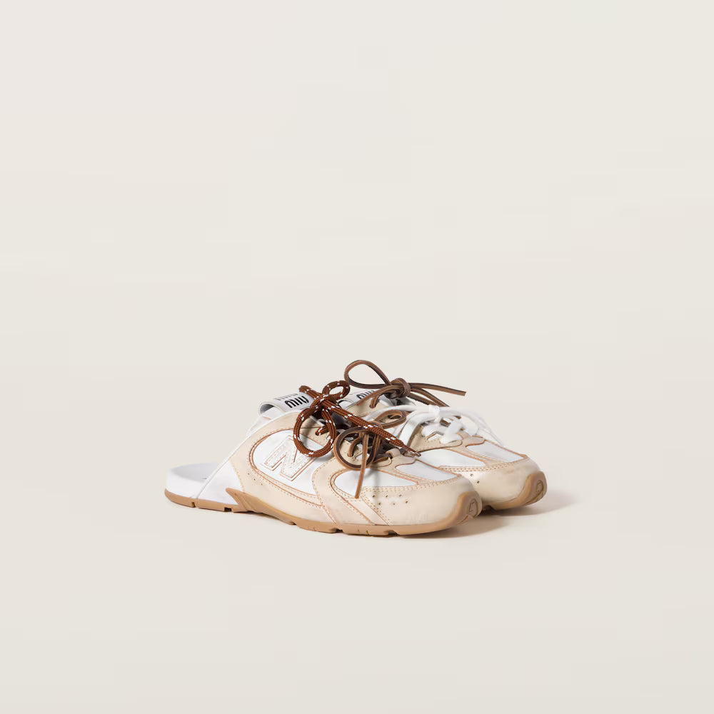 530 SL Mules – Cuir Blanchi & Semelle Gomme Gris Travertin Édition Blanche
